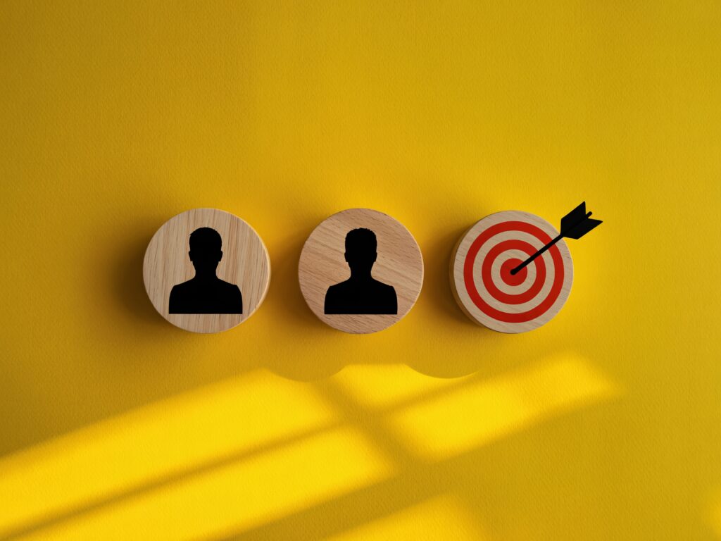Targeted,Audience,Concept,With,People,Icons,And,A,Bullseye,Target